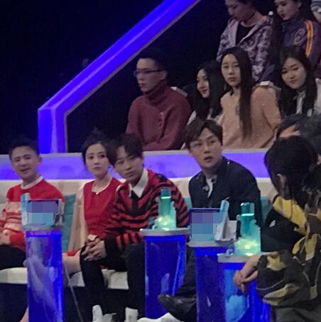 �ܴ��۷���Ī����С�ճ�����ʲô��Ŀ