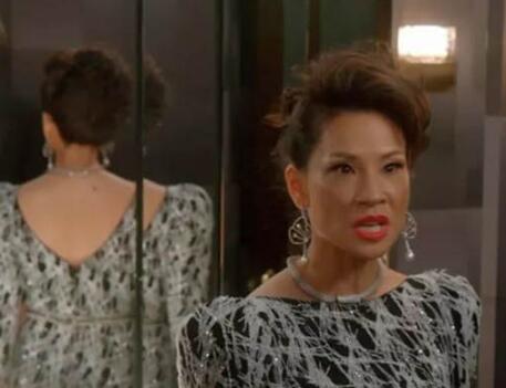 ����Ů�˶�ø���һ��