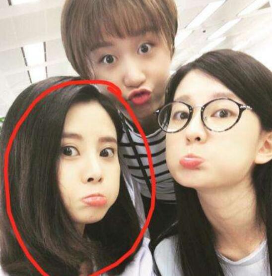 �����ɻ������ݵ�˭