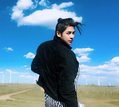 �ǳ������°���ǣ��˭