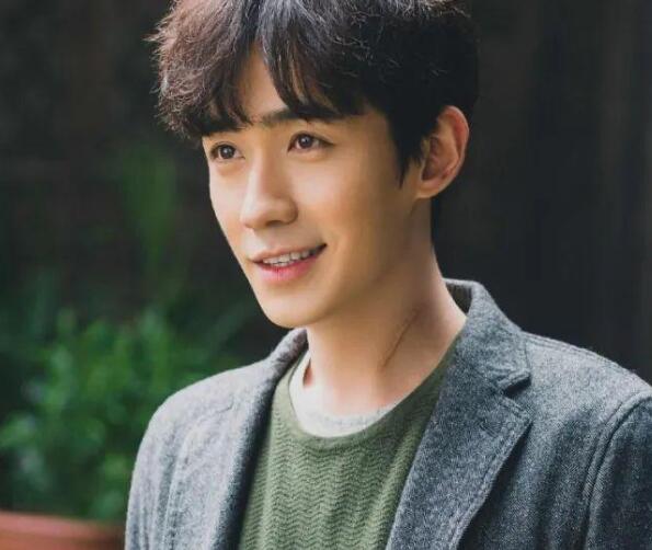 ��һ���ݵĵ�Ĺ�ʼǽ�ʲô