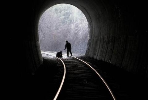 ɱ�˻��䰸��������