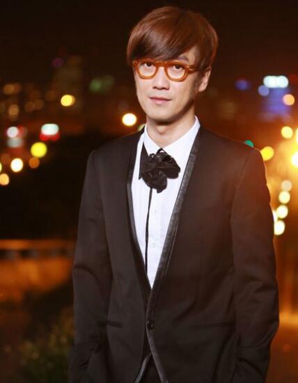 为什么叫周传雄小刚