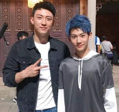 贺兰静霆小时候是谁演的