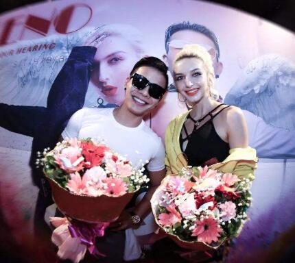 凯诺和梦露都是抖音上的网络红人,有数量不菲的粉丝,他们走红后经常被