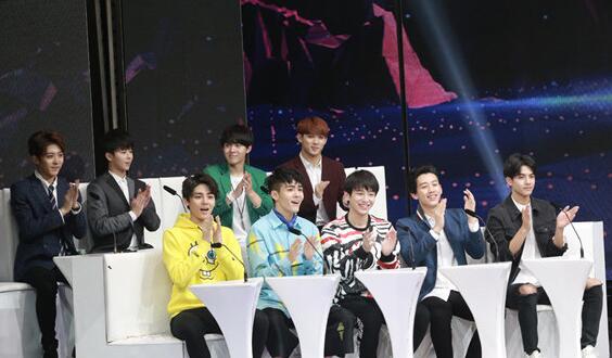 ����С�ֵ���һ�ڿ�ʼѡ�ε�