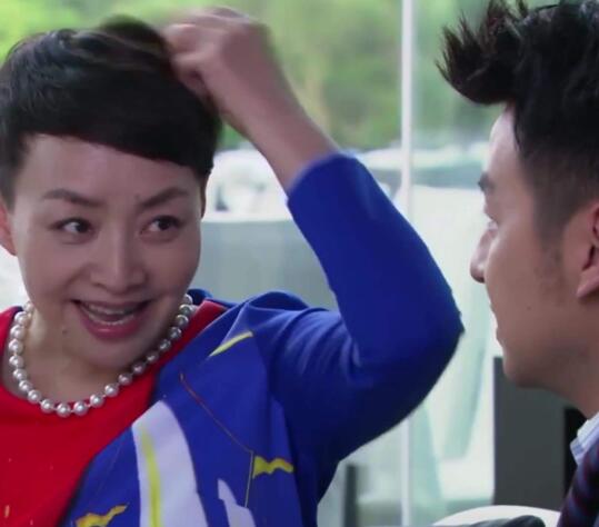 ������е��ε�����������һ��