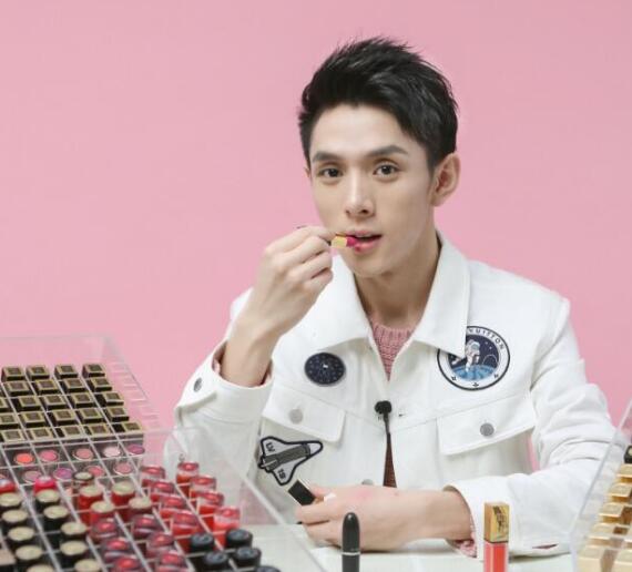 ������Ǹ�ʲô��