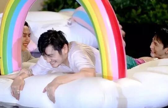 �������Ϻ�������һ��