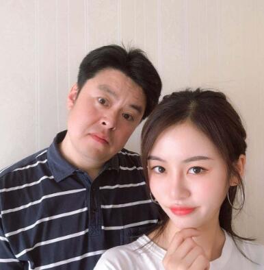 ���ú�ף����ʲô��ϵ