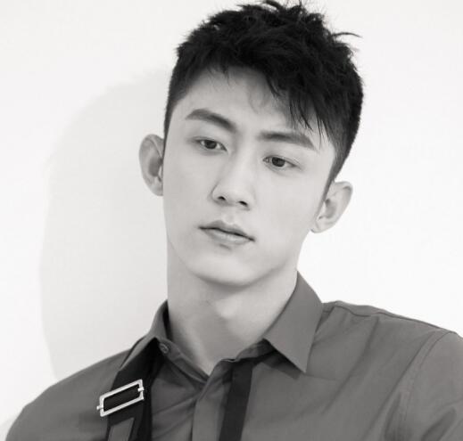 �ƾ�����ƶ�������һ��