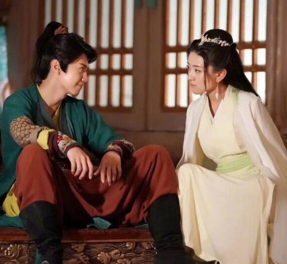 ����˫����С��ϲ��˭