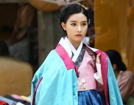 ҹ��������ϲ��˭