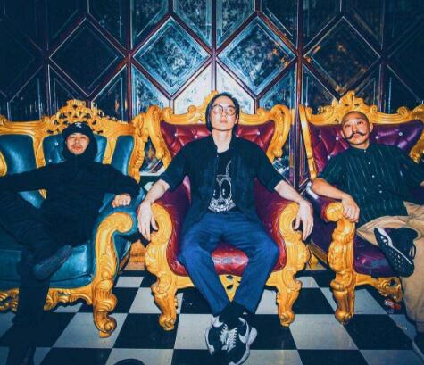 Զ�������й���Ա��˭