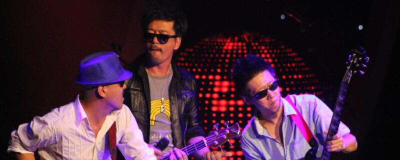 ��ǰ��ӭ�����ۺͳ�Ц��ʲô��