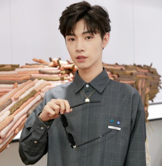 ���ǳ�˭�ݵ�