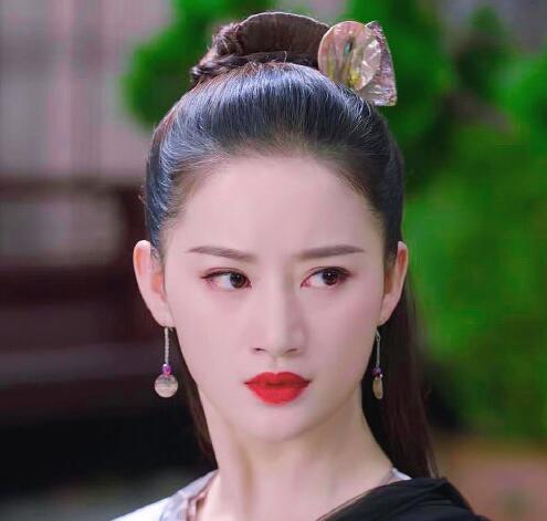 ��ǰ�����齣ɽҶ����С������ʲô��ϵ