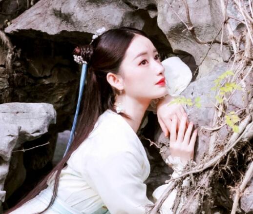 ��ǰ�����齣ɽҶ����С������ʲô��ϵ