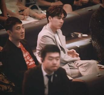 ��˼�����׷�ʲô��ϵ