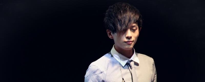 ���հְ���˭