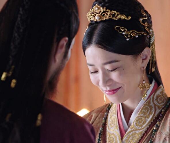 ������ϲ��˭