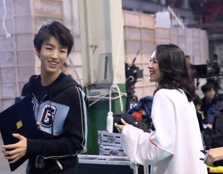 王俊凯怒怼章子怡是真的吗