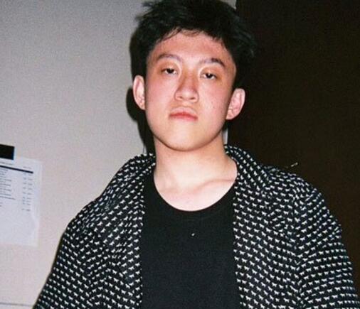 rich brian为什么叫77