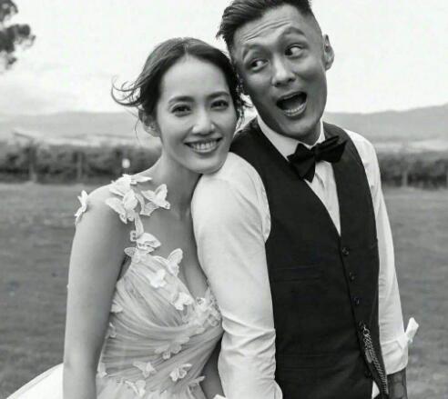 周冬雨余文乐什么关系