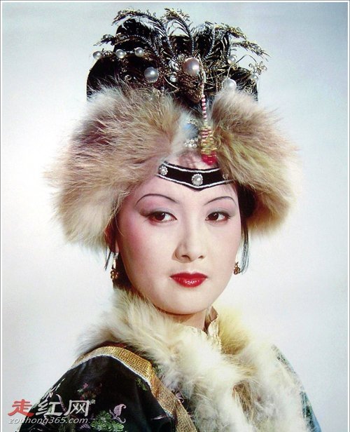 邓婕的第一任丈夫的照片是谁 前任老公是张先生
