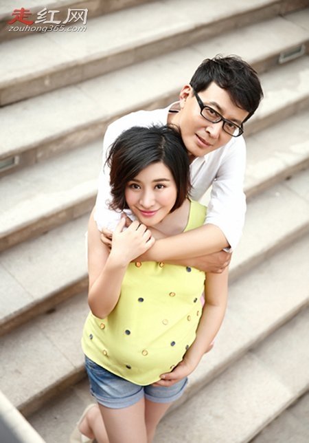 王雅捷的老公于洋的简历资料相恋四年之后正式登记结婚
