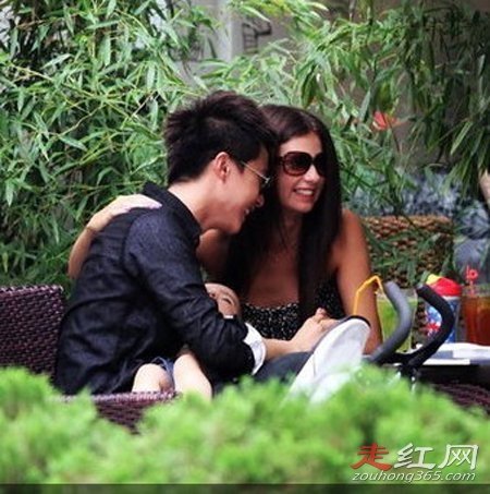 ����������Ž�ʲô���� ��������Ů���Ѷ���˭