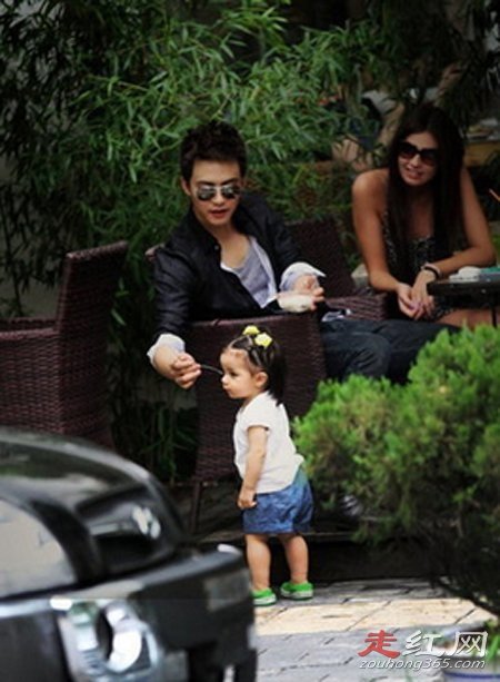 ����������Ž�ʲô���� ��������Ů���Ѷ���˭