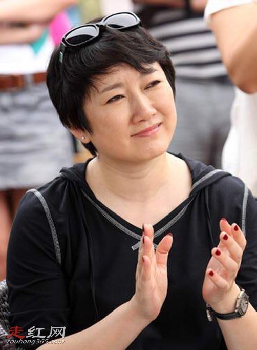 成方圆简历几个老公现任老公是谁她的前夫是王刚