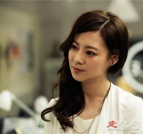 王汀和海清是什么关系 对比照片长得好像哦