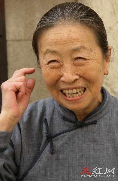 张少华的老公是谁简介传言称她的老公比她小十岁