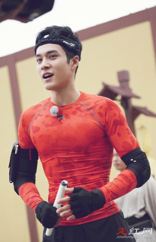 韩东君父母个人资料简介 家世背景是富二代吗