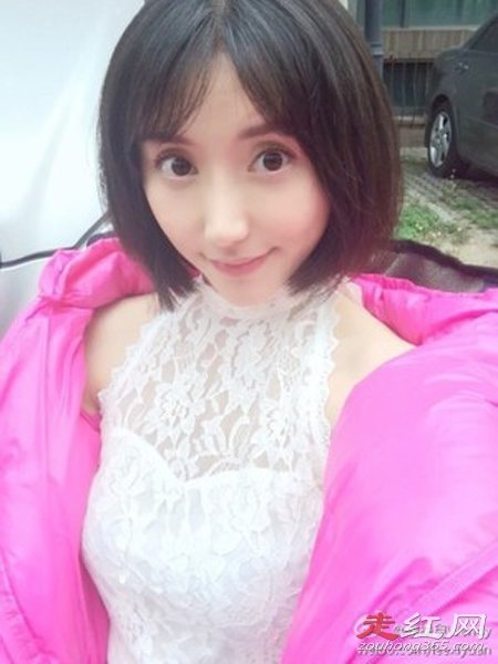 李乐儿蝉翼激情戏和男演员之间的摸臀片段