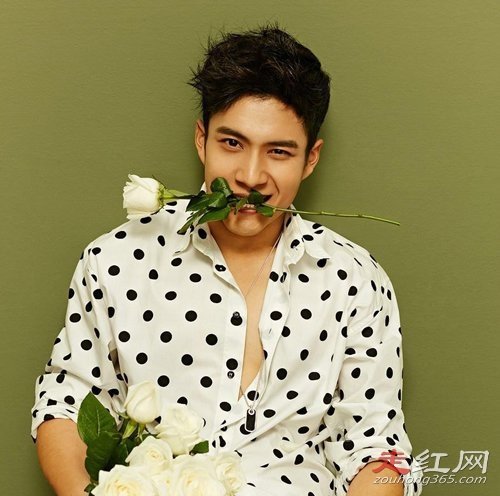 韩东君妈妈的年轻照 长得实在是好漂亮