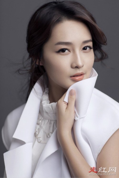 情满雪阳花叶明珠被强奸是哪集 复杂的身世和情感经历