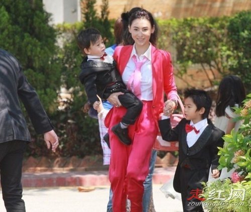 �ź����Ű�֥��˫��̥�� ��ͥ��ԱҲ���ܵ��˲��ֹ�ע