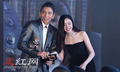 张天爱乳钉环是真的吗 被邓超转发乳环图片