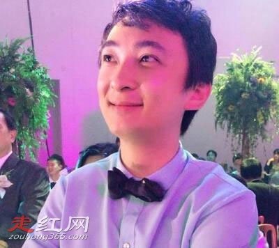 ��˼�ϸ�����ˢ����8000���¼� Ů�ѷɿ�Ļ�����ͣ