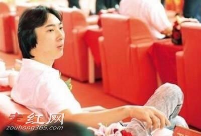 ��˼�ϸ�����ˢ����8000���¼� Ů�ѷɿ�Ļ�����ͣ