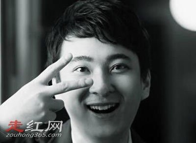 ��˼�ϸ�����ˢ����8000���¼� Ů�ѷɿ�Ļ�����ͣ