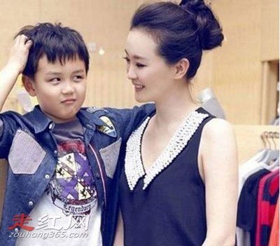 王艳嫁入豪门的心酸 在家没地位跪着怎么回事