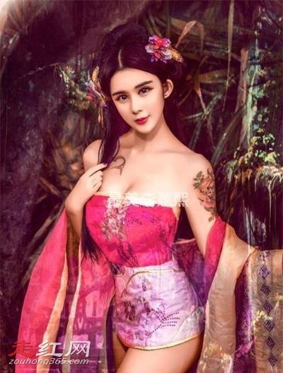 李蒽熙父母是干什么的 为了整容什么都不怕