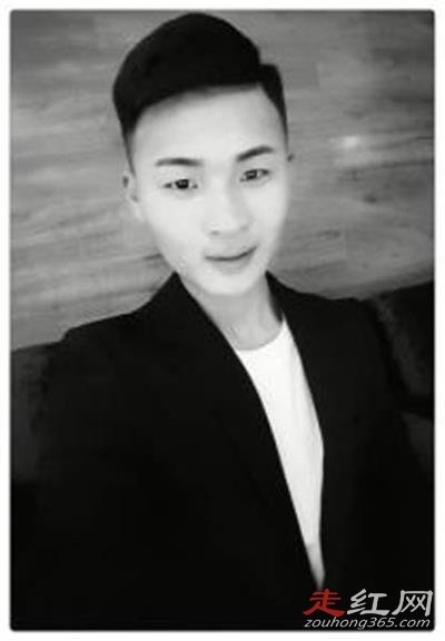 ��ӨӨ������47����Ƶ������� ��һ������΢�������¼֤��