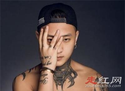 快手乞丐哥过生日被砍怎么回事 经常在直播中和人约架