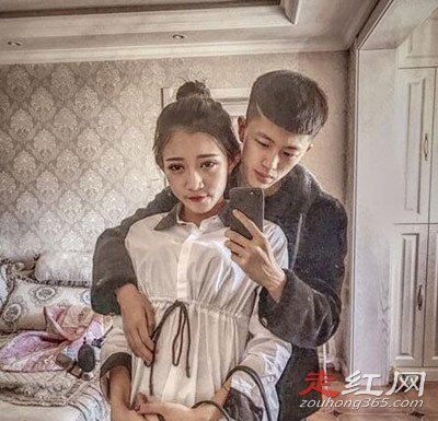 快手小伊伊和谁结的婚 把牌牌琦家砸了怎么回事