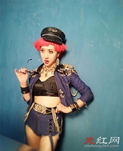 映客十大人气主播排行是谁 二姐是怎么火起来的